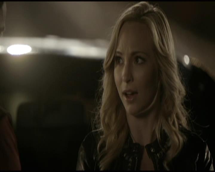 VampireDiariesWorld-dot-org_Seizoen2-DVDScenes-2x09Katerina0038.jpg