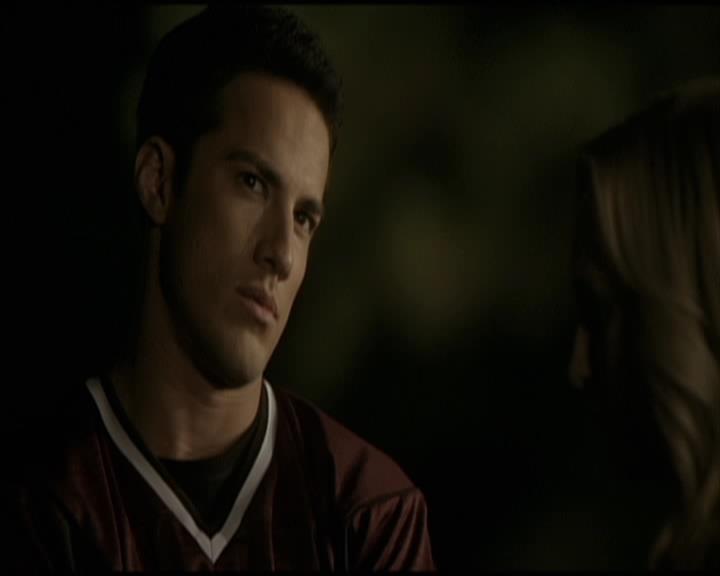 VampireDiariesWorld-dot-org_Seizoen2-DVDScenes-2x09Katerina0047.jpg