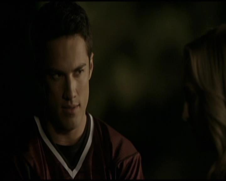 VampireDiariesWorld-dot-org_Seizoen2-DVDScenes-2x09Katerina0048.jpg