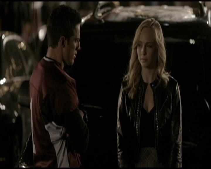 VampireDiariesWorld-dot-org_Seizoen2-DVDScenes-2x09Katerina0049.jpg