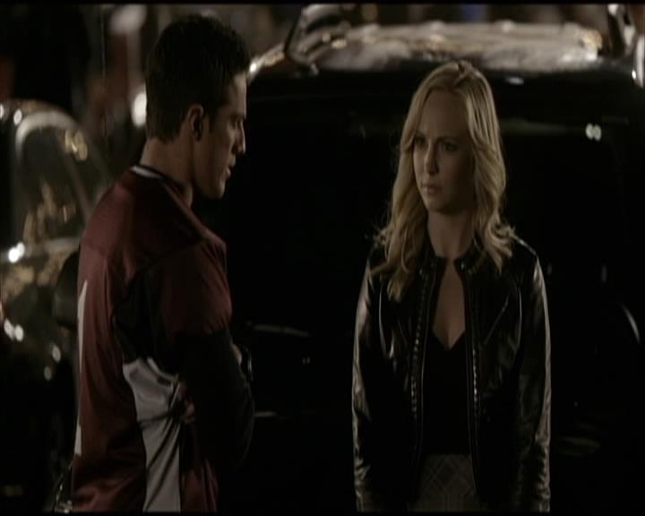 VampireDiariesWorld-dot-org_Seizoen2-DVDScenes-2x09Katerina0050.jpg