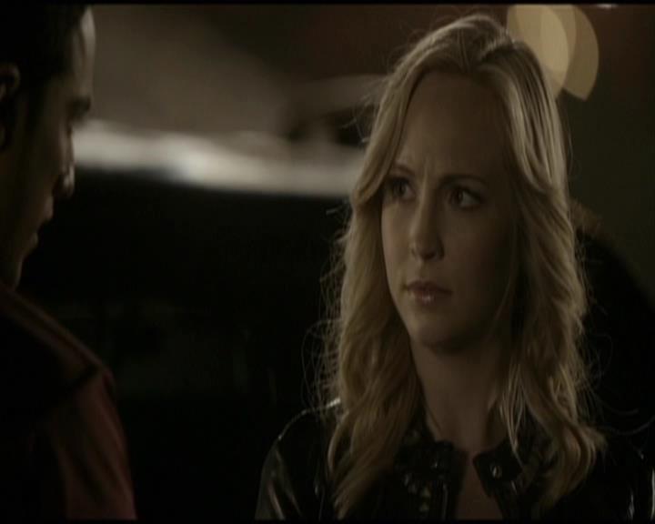 VampireDiariesWorld-dot-org_Seizoen2-DVDScenes-2x09Katerina0056.jpg