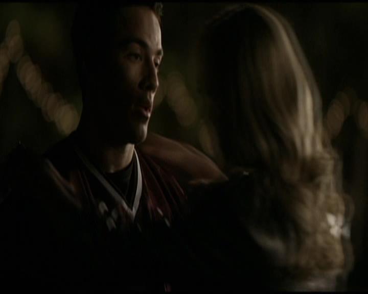 VampireDiariesWorld-dot-org_Seizoen2-DVDScenes-2x09Katerina0082.jpg