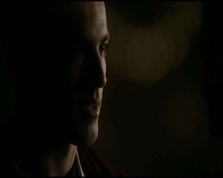 VampireDiariesWorld-dot-org_Seizoen2-DVDScenes-2x09Katerina0088.jpg