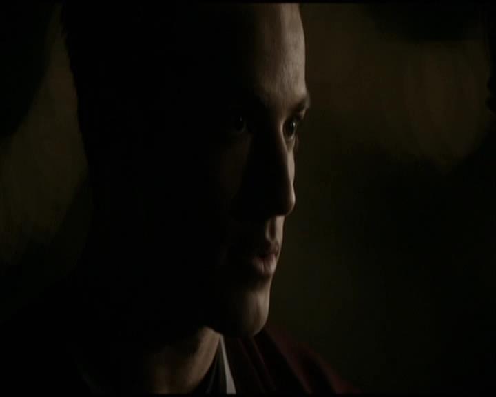VampireDiariesWorld-dot-org_Seizoen2-DVDScenes-2x09Katerina0095.jpg