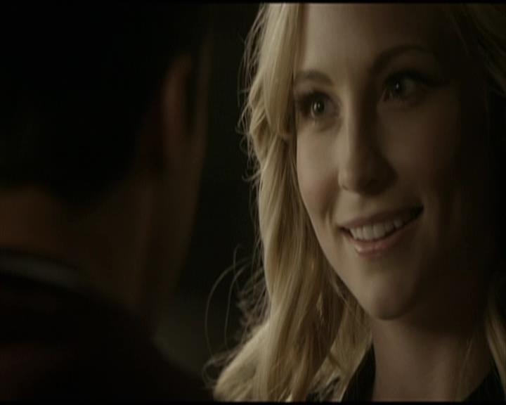 VampireDiariesWorld-dot-org_Seizoen2-DVDScenes-2x09Katerina0097.jpg
