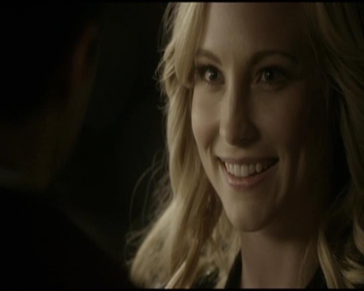 VampireDiariesWorld-dot-org_Seizoen2-DVDScenes-2x09Katerina0103.jpg