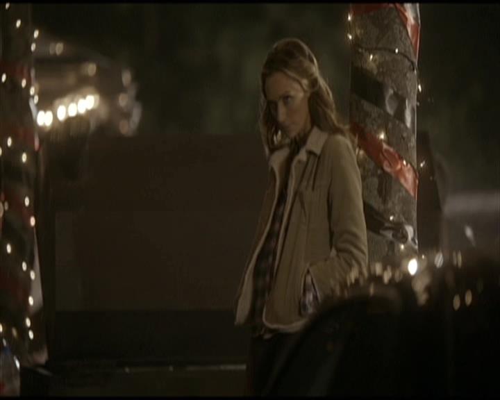 VampireDiariesWorld-dot-org_Seizoen2-DVDScenes-2x09Katerina0112.jpg