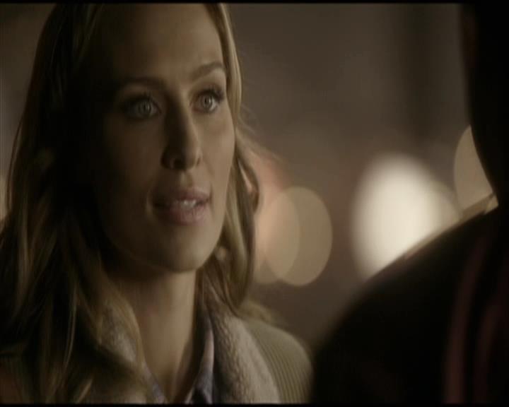 VampireDiariesWorld-dot-org_Seizoen2-DVDScenes-2x09Katerina0124.jpg