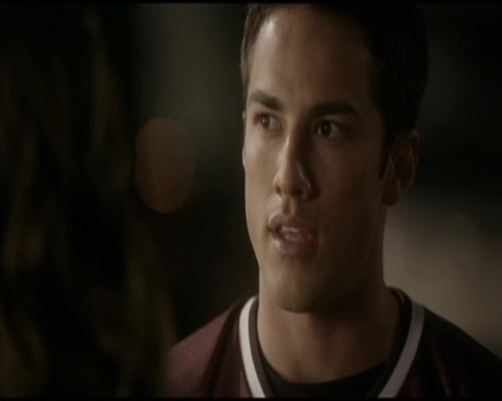 VampireDiariesWorld-dot-org_Seizoen2-DVDScenes-2x09Katerina0127.jpg