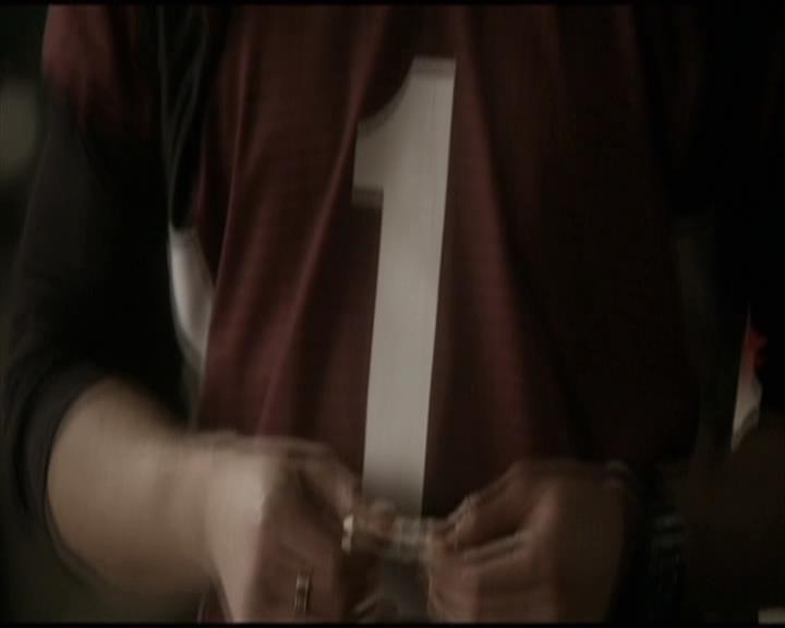 VampireDiariesWorld-dot-org_Seizoen2-DVDScenes-2x09Katerina0147.jpg