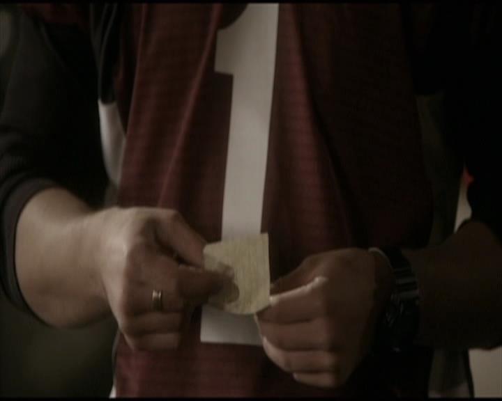 VampireDiariesWorld-dot-org_Seizoen2-DVDScenes-2x09Katerina0149.jpg