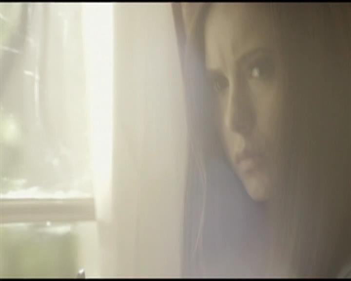 VampireDiariesWorld-dot-org_Seizoen2-DVDScenes-2x11ByTheLightOfTheMoon0044.jpg
