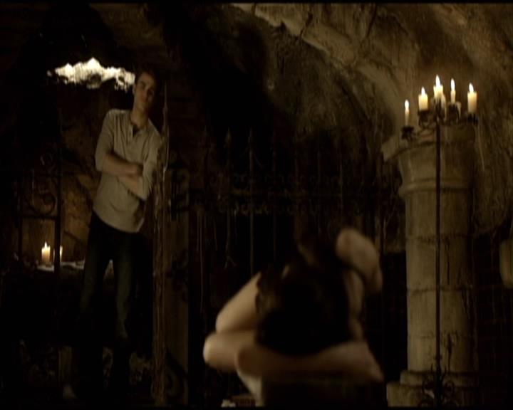 VampireDiariesWorld-dot-org_Seizoen2-DVDScenes-2x11ByTheLightOfTheMoon0052.jpg VampireDiariesWorld-dot-org_Seizoen2-DVDScenes-2x11ByTheLightOfTheMoon0052.jpg
