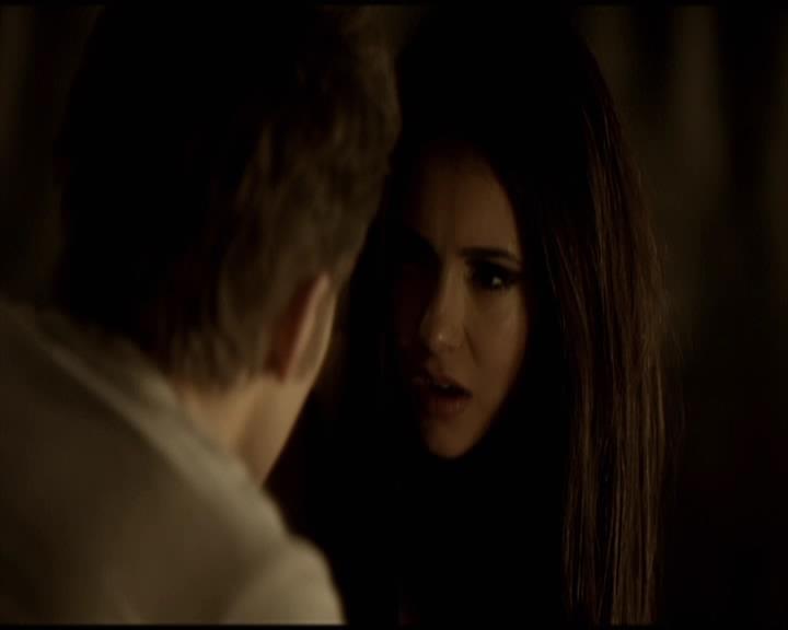 VampireDiariesWorld-dot-org_Seizoen2-DVDScenes-2x11ByTheLightOfTheMoon0122.jpg