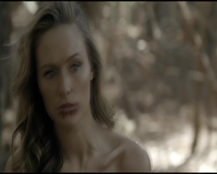 VampireDiariesWorld-dot-org_Seizoen2-DVDScenes-2x11ByTheLightOfTheMoon0233.jpg