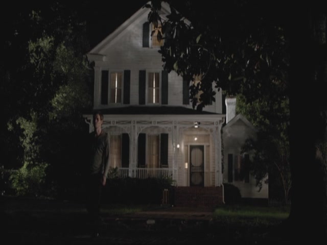 VampireDiariesWorld-dot-org-TVD_3x01TheBirthday0148.jpg