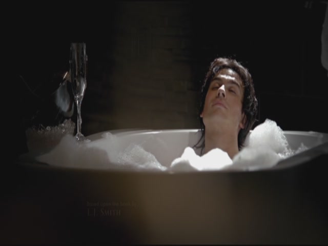 VampireDiariesWorld-dot-org-TVD_3x01TheBirthday0307.jpg