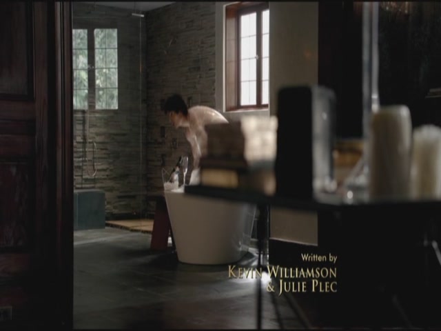 VampireDiariesWorld-dot-org-TVD_3x01TheBirthday0312.jpg