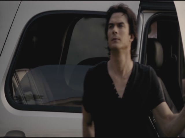VampireDiariesWorld-dot-org-TVD_3x01TheBirthday0627.jpg