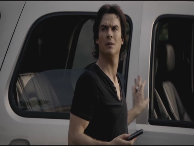 VampireDiariesWorld-dot-org-TVD_3x01TheBirthday0628.jpg