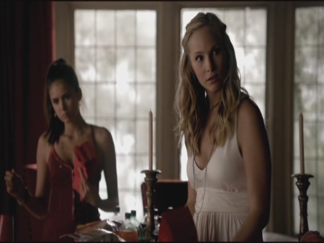 VampireDiariesWorld-dot-org-TVD_3x01TheBirthday0725.jpg