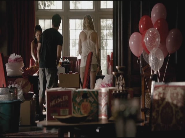 VampireDiariesWorld-dot-org-TVD_3x01TheBirthday0729.jpg