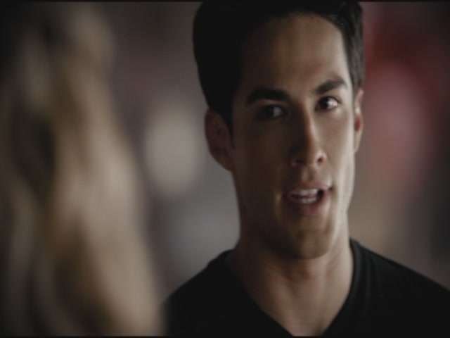 VampireDiariesWorld-dot-org-TVD_3x01TheBirthday0811.jpg