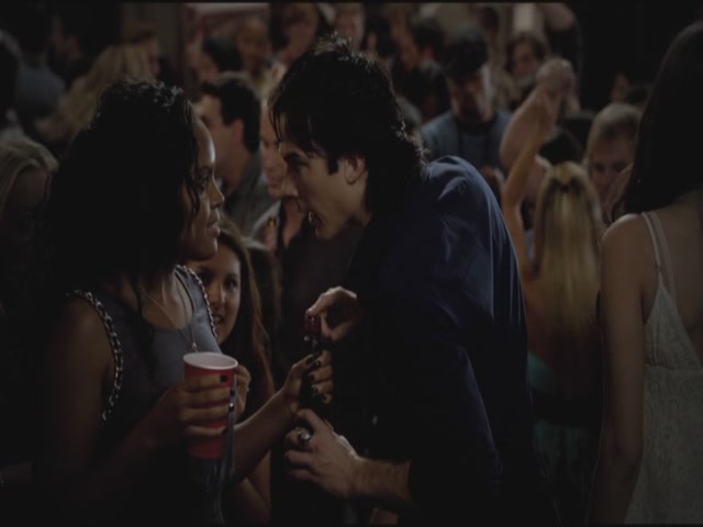 VampireDiariesWorld-dot-org-TVD_3x01TheBirthday1071.jpg