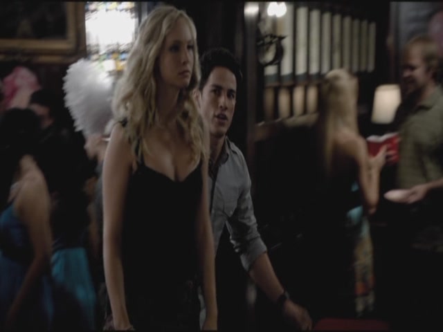 VampireDiariesWorld-dot-org-TVD_3x01TheBirthday1710.jpg