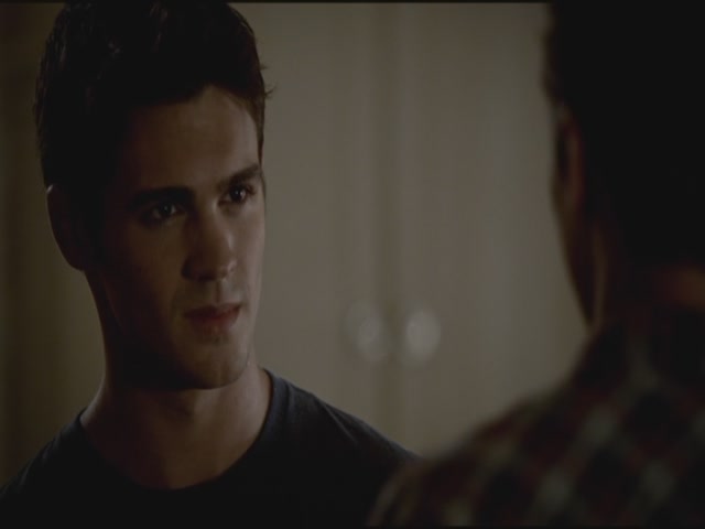 VampireDiariesWorld-dot-org-TVD_3x01TheBirthday1890.jpg