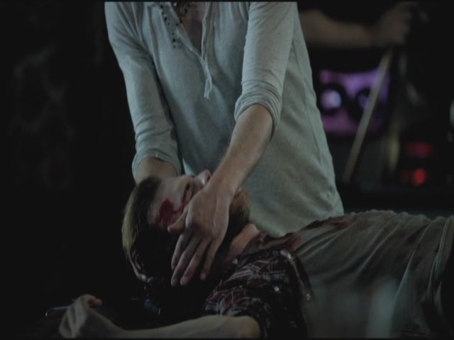 VampireDiariesWorld-dot-org-TVD_3x01TheBirthday1933.jpg