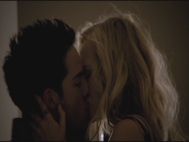 VampireDiariesWorld-dot-org-TVD_3x01TheBirthday2038.jpg
