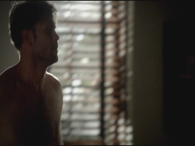 VampireDiariesWorld-dot-org-TVD_3x02TheHybrid2326.jpg