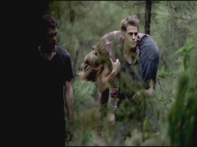 VampireDiariesWorld-dot-org-TVD_3x02TheHybrid2394.jpg