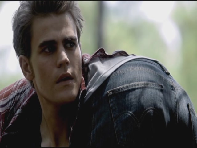 VampireDiariesWorld-dot-org-TVD_3x02TheHybrid2420.jpg