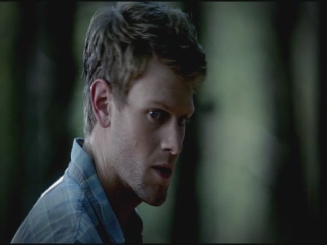 VampireDiariesWorld-dot-org-TVD_3x02TheHybrid2426.jpg