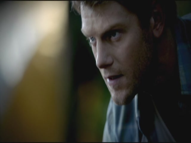 VampireDiariesWorld-dot-org-TVD_3x02TheHybrid2438.jpg
