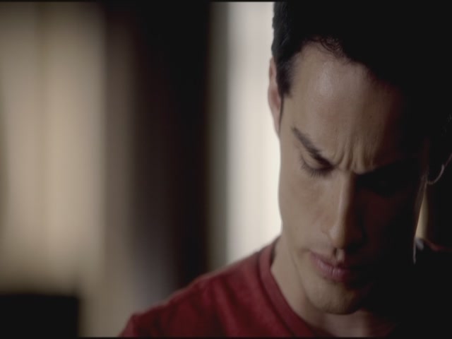 VampireDiariesWorld-dot-org-TVD_3x02TheHybrid2527.jpg