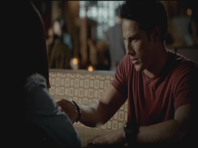 VampireDiariesWorld-dot-org-TVD_3x02TheHybrid2655.jpg