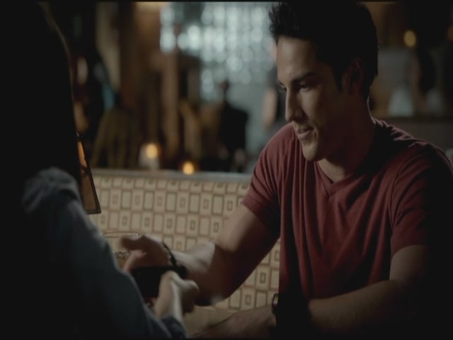 VampireDiariesWorld-dot-org-TVD_3x02TheHybrid2656.jpg
