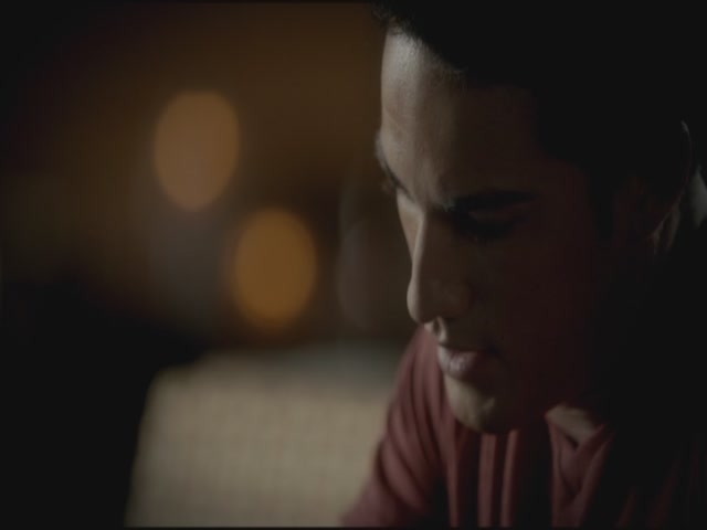 VampireDiariesWorld-dot-org-TVD_3x02TheHybrid2663.jpg