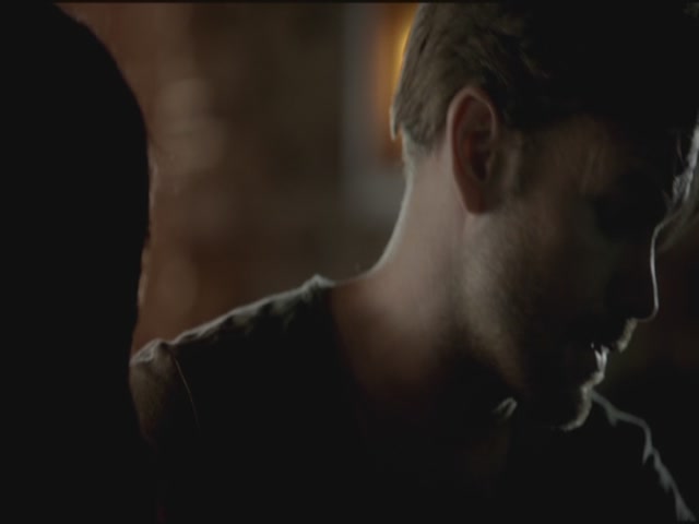 VampireDiariesWorld-dot-org-TVD_3x02TheHybrid2710.jpg
