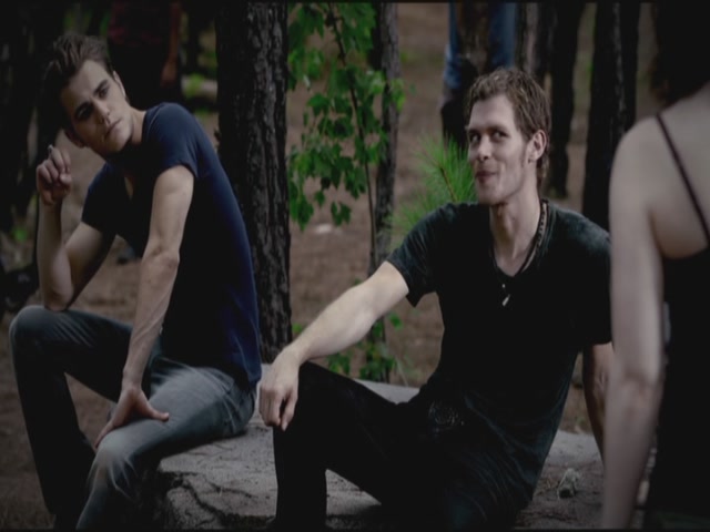 VampireDiariesWorld-dot-org-TVD_3x02TheHybrid2723.jpg