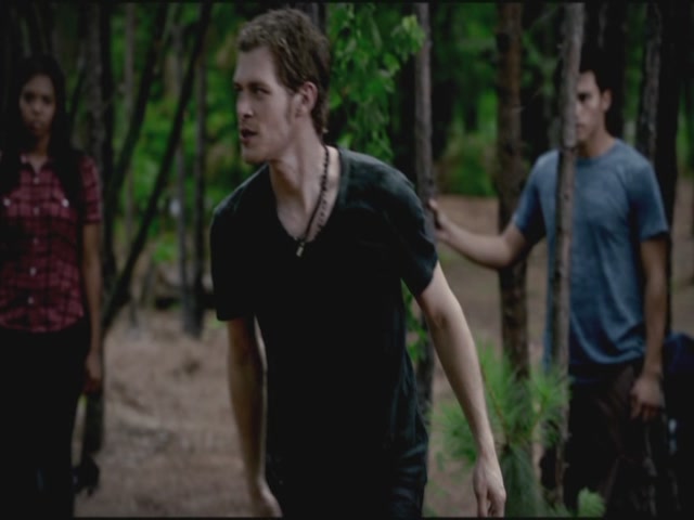 VampireDiariesWorld-dot-org-TVD_3x02TheHybrid2756.jpg