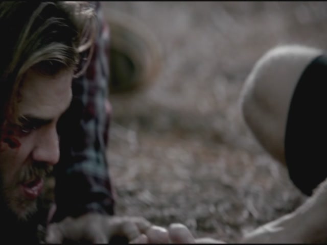 VampireDiariesWorld-dot-org-TVD_3x02TheHybrid2770.jpg