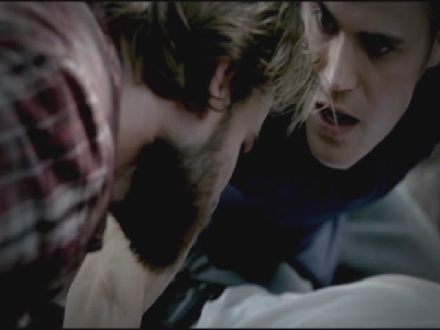 VampireDiariesWorld-dot-org-TVD_3x02TheHybrid2786.jpg