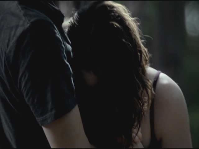 VampireDiariesWorld-dot-org-TVD_3x02TheHybrid2792.jpg