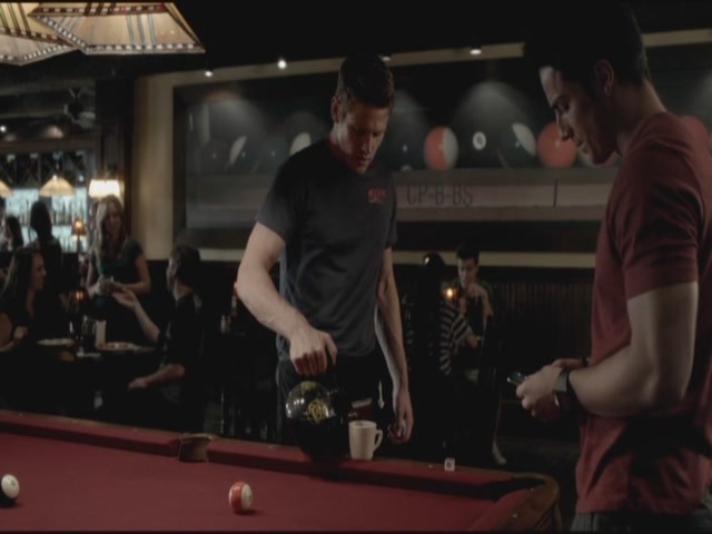 VampireDiariesWorld-dot-org-TVD_3x02TheHybrid2818.jpg
