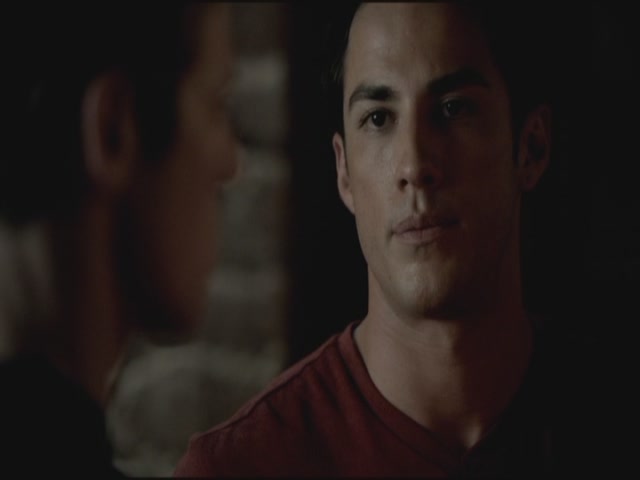 VampireDiariesWorld-dot-org-TVD_3x02TheHybrid2824.jpg